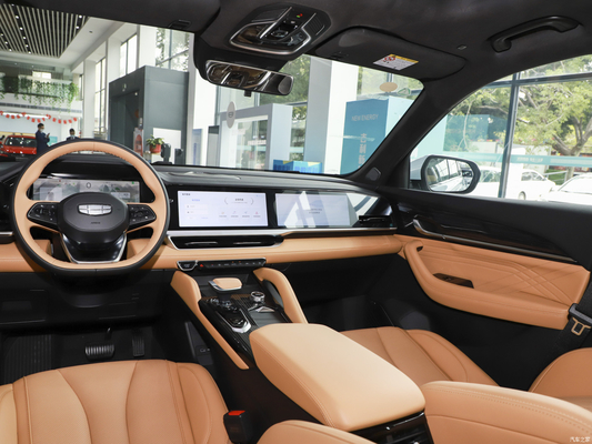 Regolazione del sedile del conducente elettrico Geely Xingyue L versione 2.0t 5 posti Auto a benzina