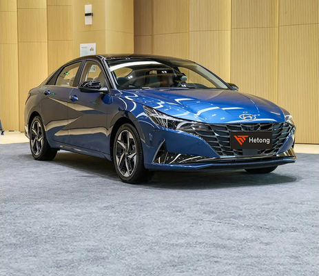 Hyundai Elantra 5 posti Lussuriosa berlina a benzina per velocità elevata e prestazioni potenti