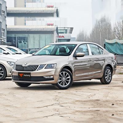 Skoda KAROQ OCTAVIA 2 3 A7 auto usate a gas Veicolo Auto a benzina 2021 2022 2023 2024