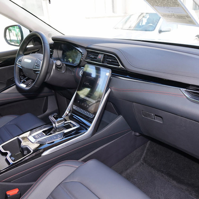 MAXUS EUNIQ6 SUV elettrico di medie dimensioni con caratteristiche personalizzabili e grande spazio