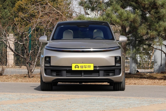 6.5h Tempo di ricarica veloce Li One L8 Max SUV elettrico con batteria al litio ternario nel 2023