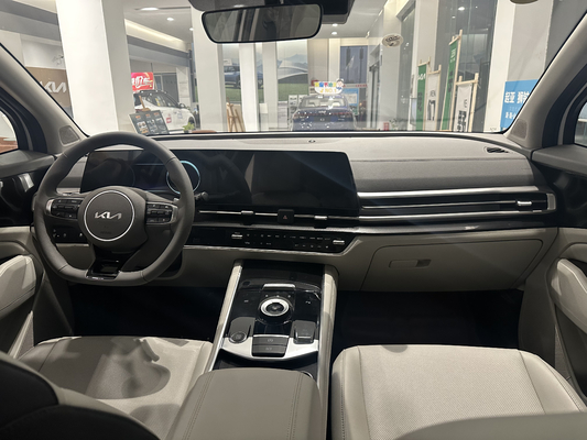 2022 Kia Lion Platinum Endurance 210 SUV ibrido con basso consumo di carburante e illuminazione diurna a LED