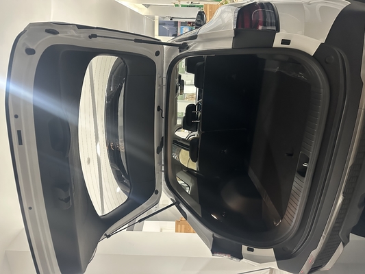 2022 Kia Lion Platinum Endurance 210 SUV ibrido con basso consumo di carburante e illuminazione diurna a LED