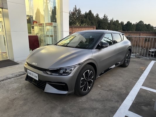 2023 Kia EV6 5 porte 5 posti Puro veicolo elettrico con 671KM di autonomia e tipo di motore grigio