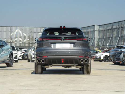 130 km NEDC chilometraggio Changan Uni-K SUV a benzina 2024 Modello 1845kg Peso a bordo 2.0T Motore
