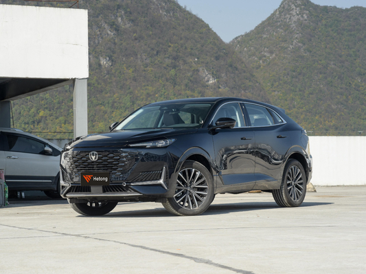 130 km NEDC chilometraggio Changan Uni-K SUV a benzina 2024 Modello 1845kg Peso a bordo 2.0T Motore
