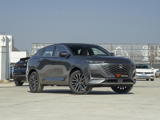 130 km NEDC chilometraggio Changan Uni-K SUV a benzina 2024 Modello 1845kg Peso a bordo 2.0T Motore