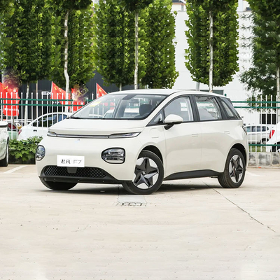 Auto elettrica 665kg Baojun Cloud 2023 2024 0 Km Veicolo ad alta velocità Pure Mini Ev Verde Rosa