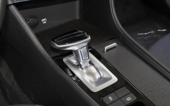 Hyundai Mingtu 2021 Sedan 1.5L/1.8L FWD Volante normale Auto usata di medie dimensioni