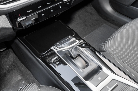 Prodotto KIA K3 5 posti SUV Auto a benzina con capacità del serbatoio del carburante di 50-80L e FWD Drive