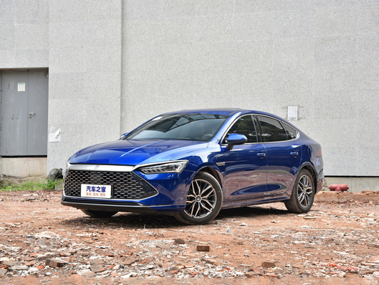 Personalizzata 2023 Byd Qin Plus Electric Car Sedan per 4 porte 5 posti Struttura del corpo