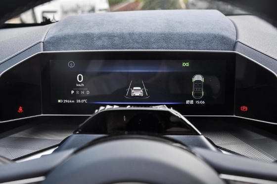 Veicoli elettrici personalizzati rosso/azzurro Zeeker 001 Auto elettriche con 616 km di chilometraggio integrato