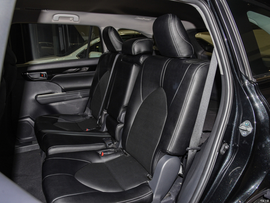 Toyota Crown Kluger 2.5l Hev Autovetture ibride a trazione integrale con velocità massima di 180 km/h