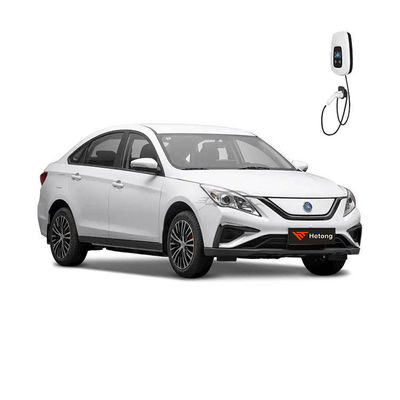 Dongfeng Fengxing S50 T1 T5 E1 M5 5 posti 415 km Sedan elettrica pura 4705*1790*1540mm