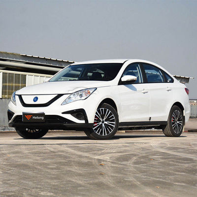 Dongfeng Fengxing S50 T1 T5 E1 M5 5 posti 415 km Sedan elettrica pura 4705*1790*1540mm