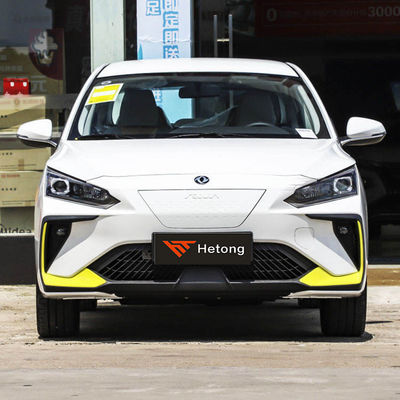 Dongfeng E70 Pro Veicolo elettrico ad alta velocità con 5 posti e batteria al litio ternario
