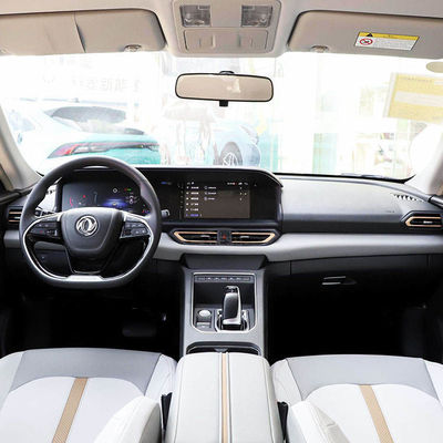 Dongfeng E70 Pro Veicolo elettrico ad alta velocità con 5 posti e batteria al litio ternario