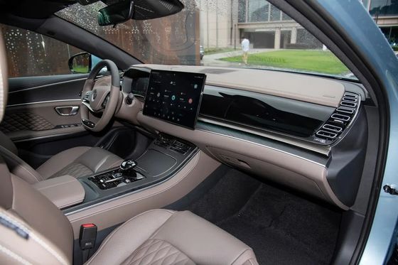 s 2023 SUV elettrico ad alta velocità con struttura di carrozzeria a 4 porte e potenza massima 228-517