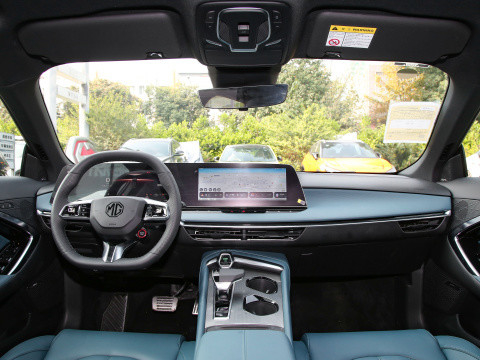 Carburante elettrico 2023 1.5t Mg 7 Comfort Version Of Gasoline Car With ESC Luxury 210km Car