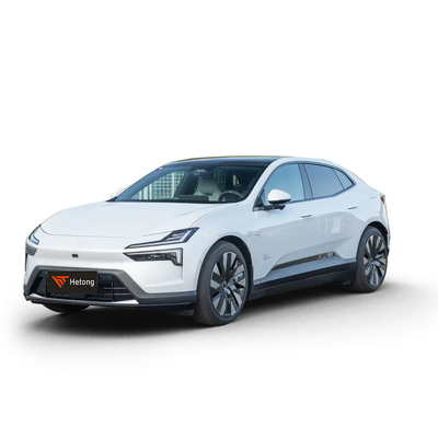 Scatena la potenza della pura elettricità con la Polestar 4 Pro Plus con 612 km di autonomia