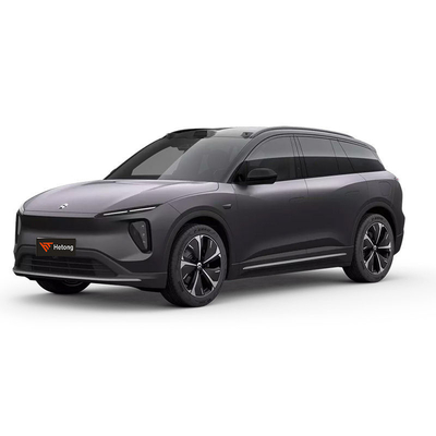 2024 NIO ES6 SUV elettrico a quattro ruote con autonomia di 625 km e tecnologia interna avanzata