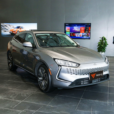 Huawei Seres SF5 4WD SUV elettrico ad alta velocità con passo tra le ruote di 2875 mm e autonomia CLTC di 180 km