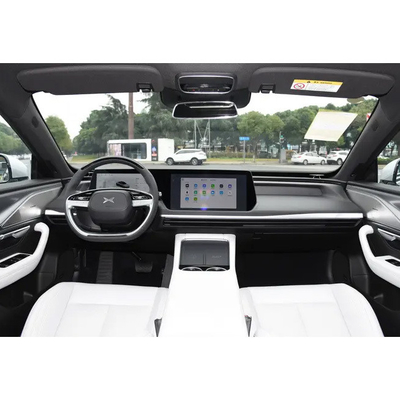 2024 Xpeng P7 5 posti 2WD Energy Car Auto con sterzo sinistro in nero/rosso/bianco